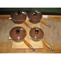 lot de 4 casseroles verseurs vintage le creuset en fonte brune émaillée avec couvercles, 20 cm - 18 16 14 cm